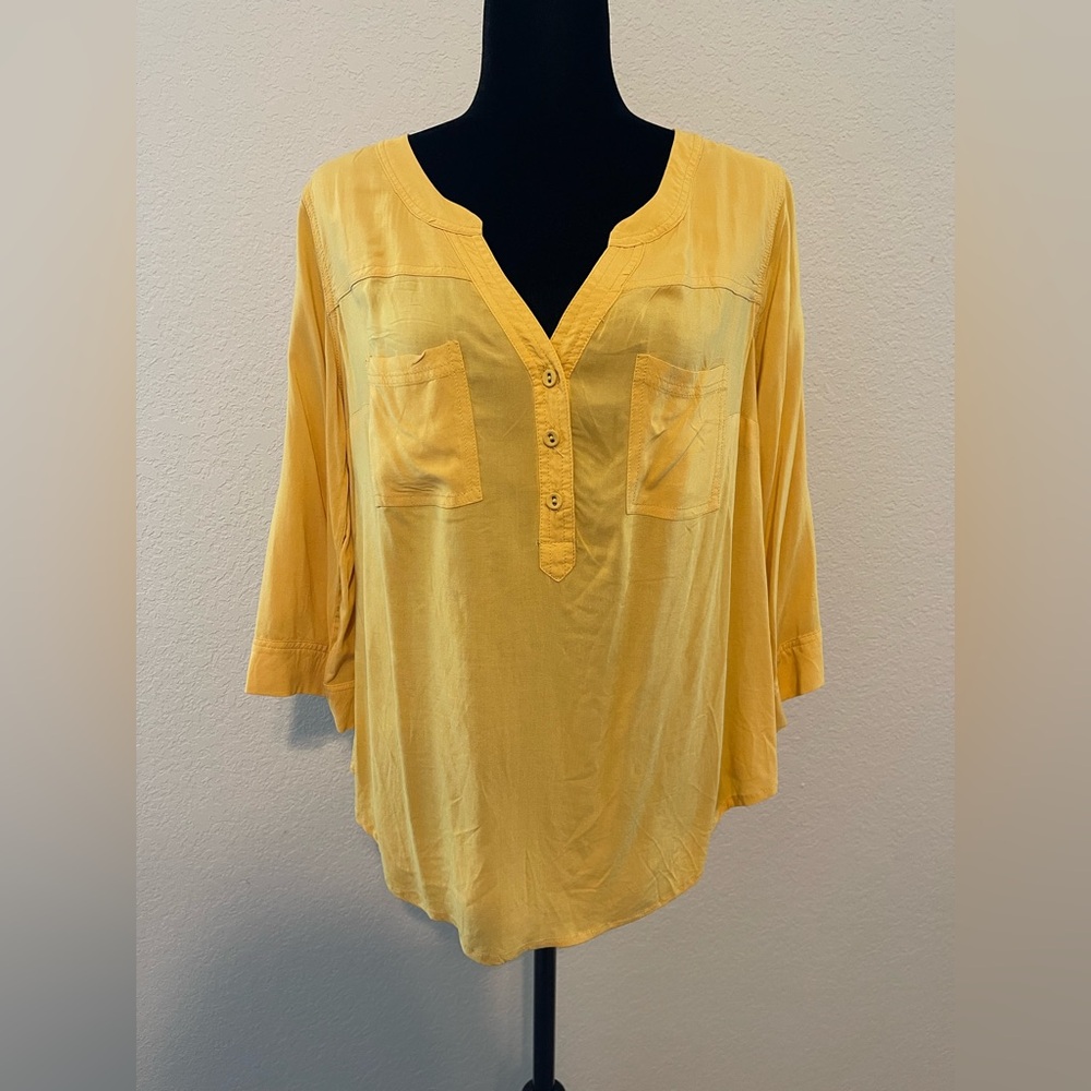 Torrid yellow top SZ 00